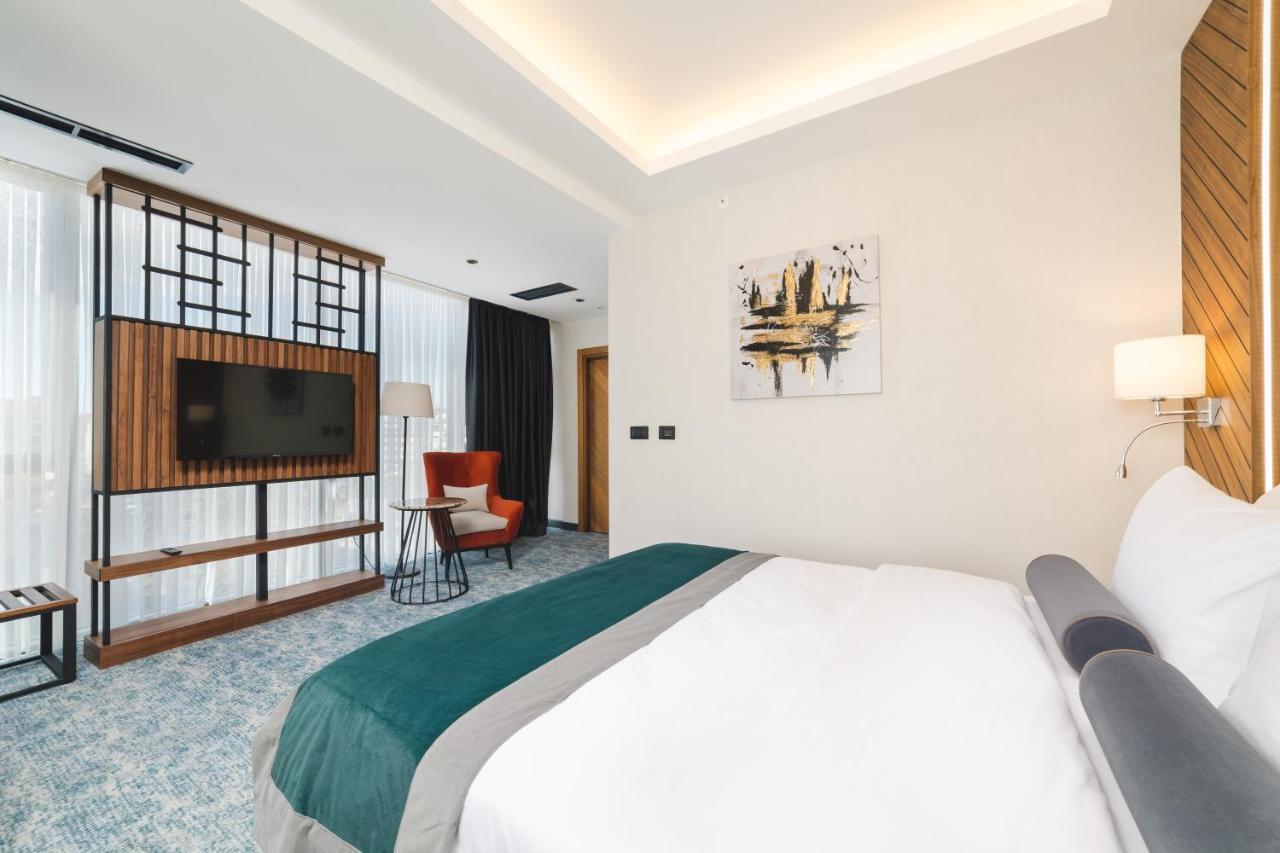 Bristol Hotel Podgorica Exterior photo