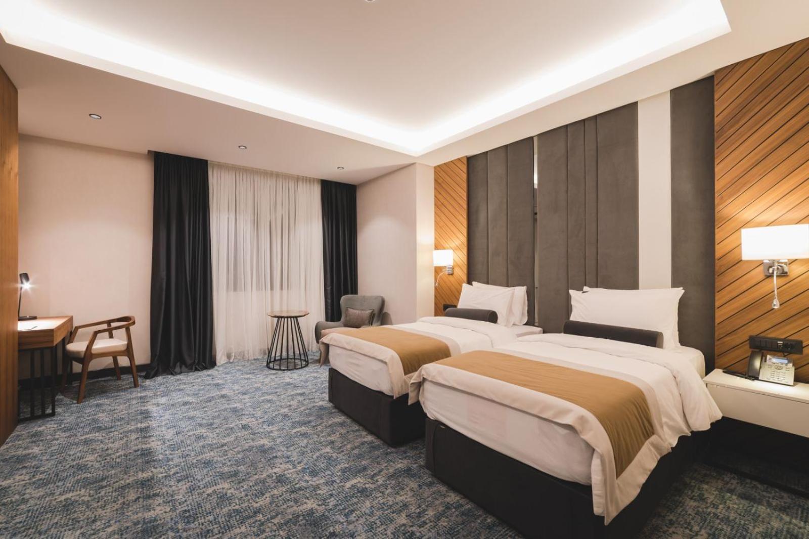 Bristol Hotel Podgorica Exterior photo